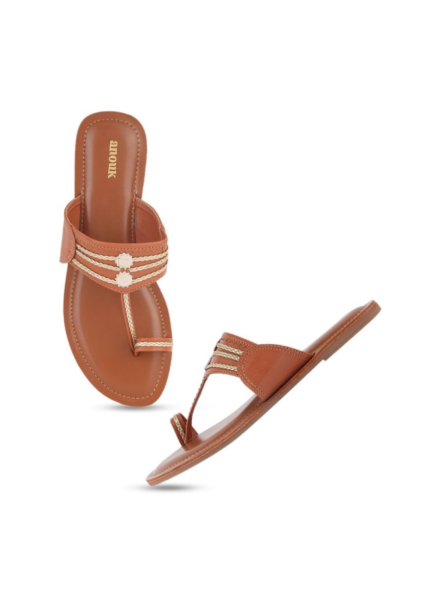 Dhiyona AK Women Embroidered One Toe Flats