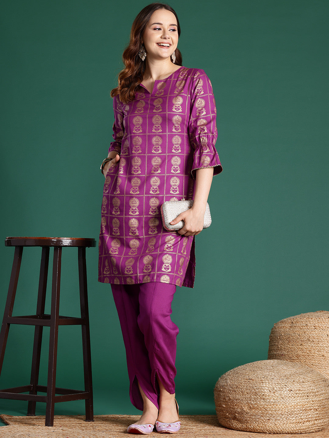 Ethnic Motifs Printed Straight Kurta with Trousers