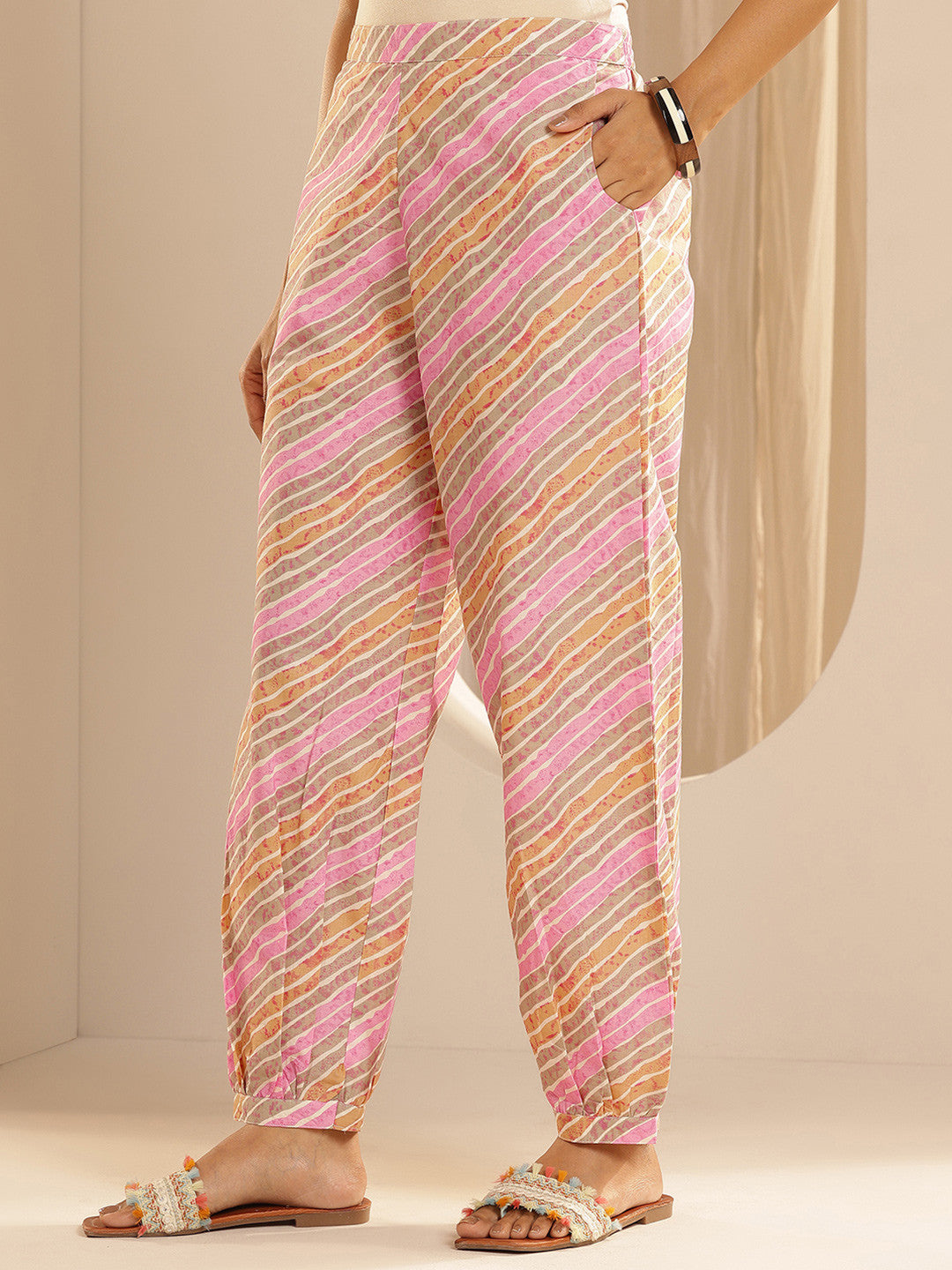 Floral Printed Thread Work Straight Kurta With Salwar & Dupatta