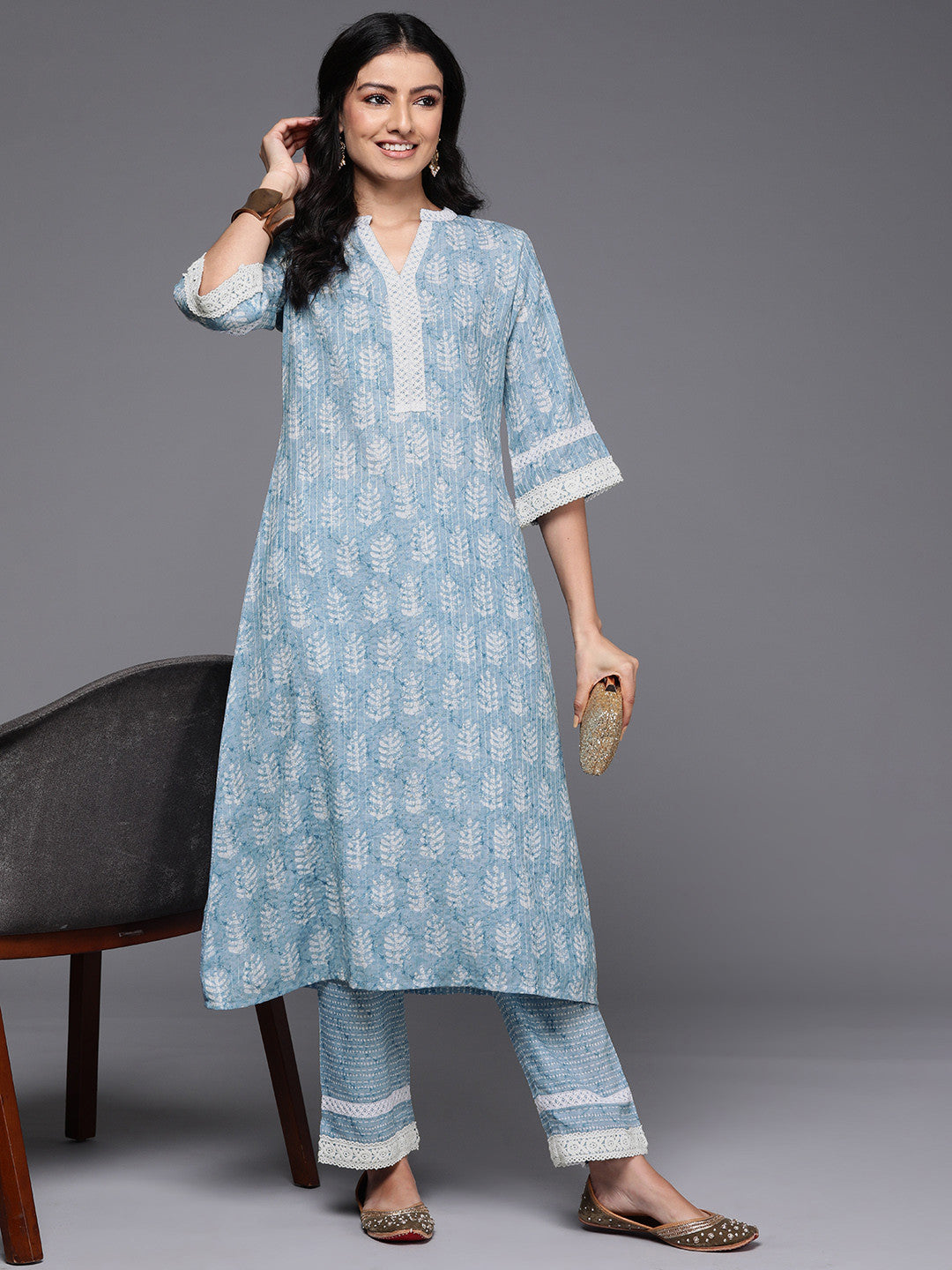 Floral Printed Regular Sequinned Kurta with Trousers