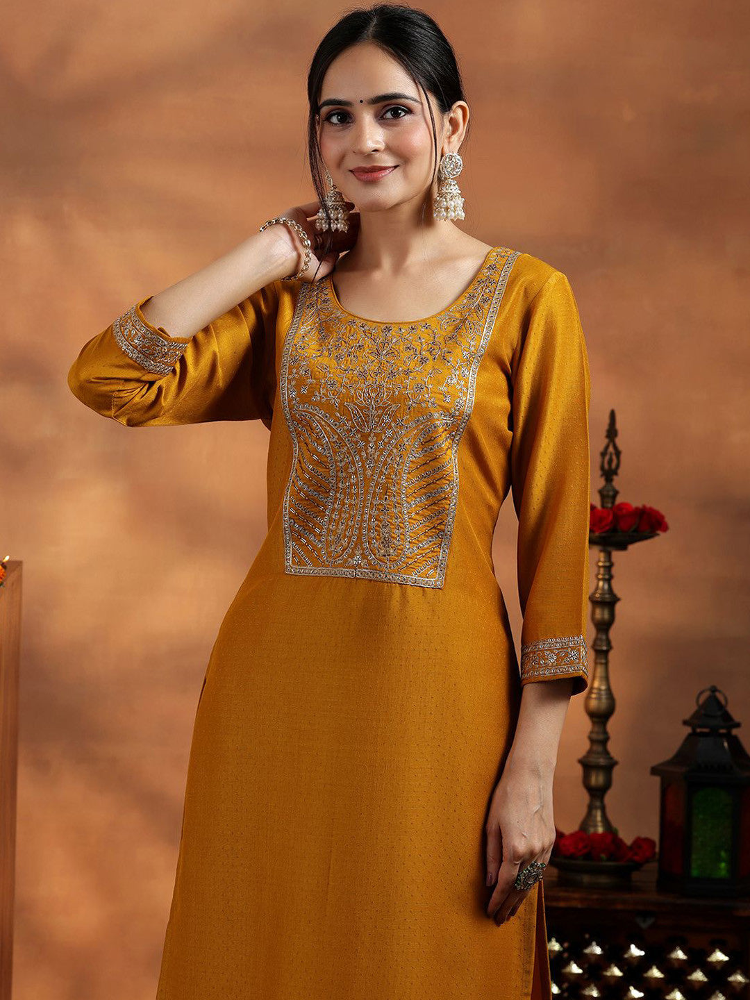 Paisley Yoke Design Thread Work Straight Kurta with Trousers & With Dupatta