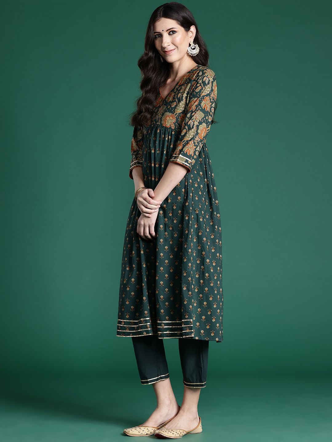 Dhiyona IE Women Ethnic Motifs Printed Empire Gotta Patti Pure Cotton Kurta with Trousers & With Dupatta