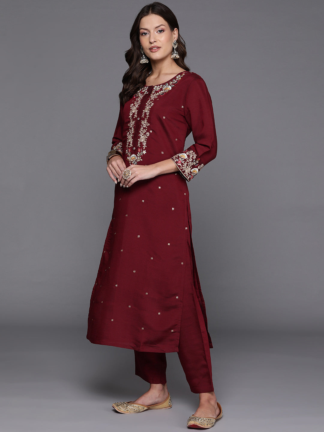Women Floral Yoke Design Regular Thread Work Kurta with Trousers & Dupatta