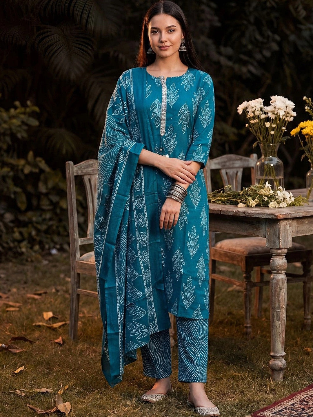 Women Ethnic Motifs Printed Regular Thread Work Linen Kurta with Trousers & With Dupatta
