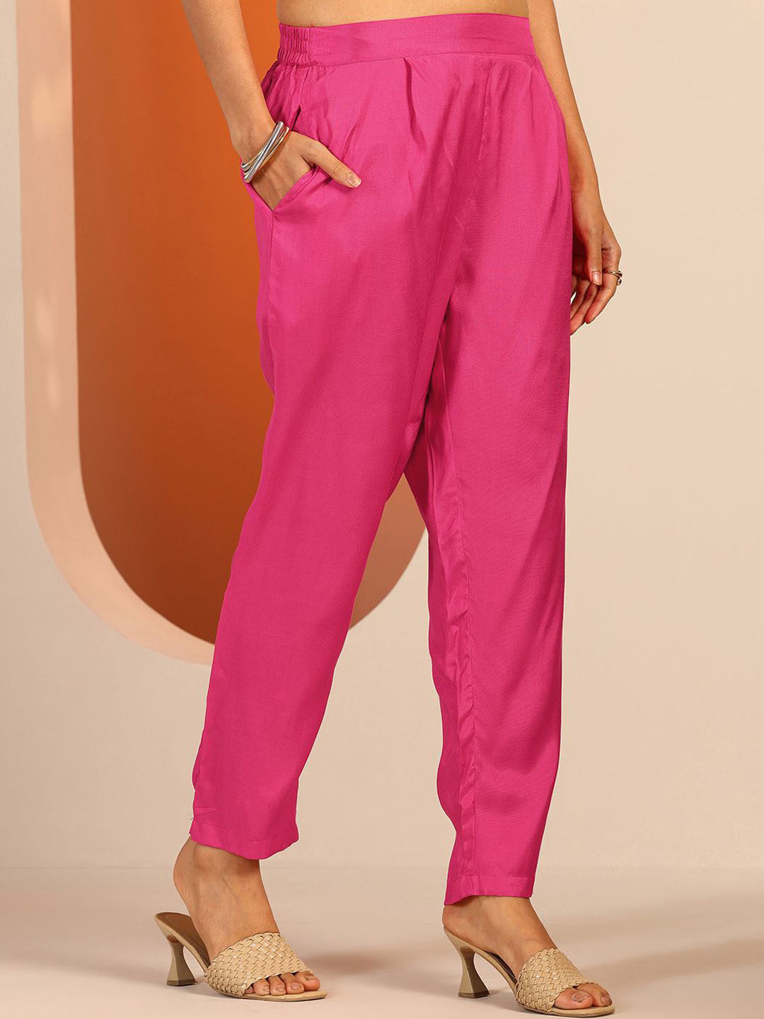 Women Floral Printed Regular Kurta with Trousers & Dupatta