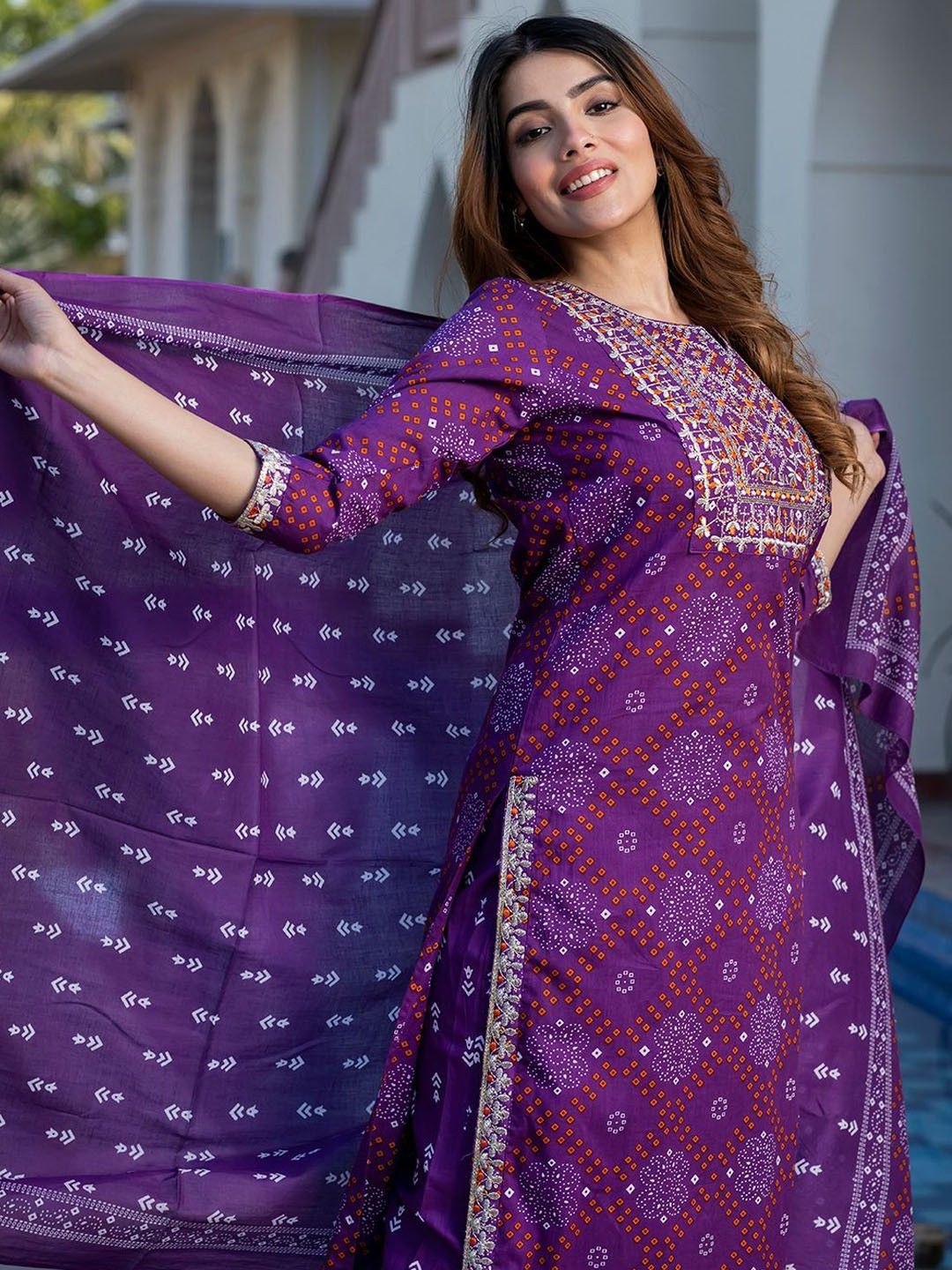 Dhiyona KL Women Bandhani Embroidered Regular Sequinned Pure Cotton Kurta with Trousers & With Dupatta