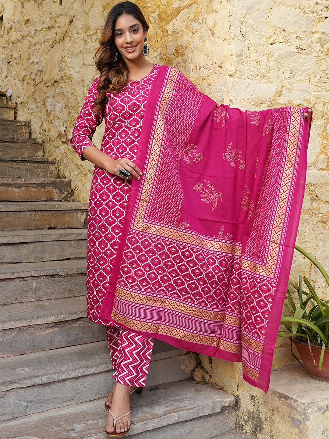 Dhiyona KL Keyhole Neck Ethnic Motifs Printed Regular Kurta with Trousers & With Dupatta