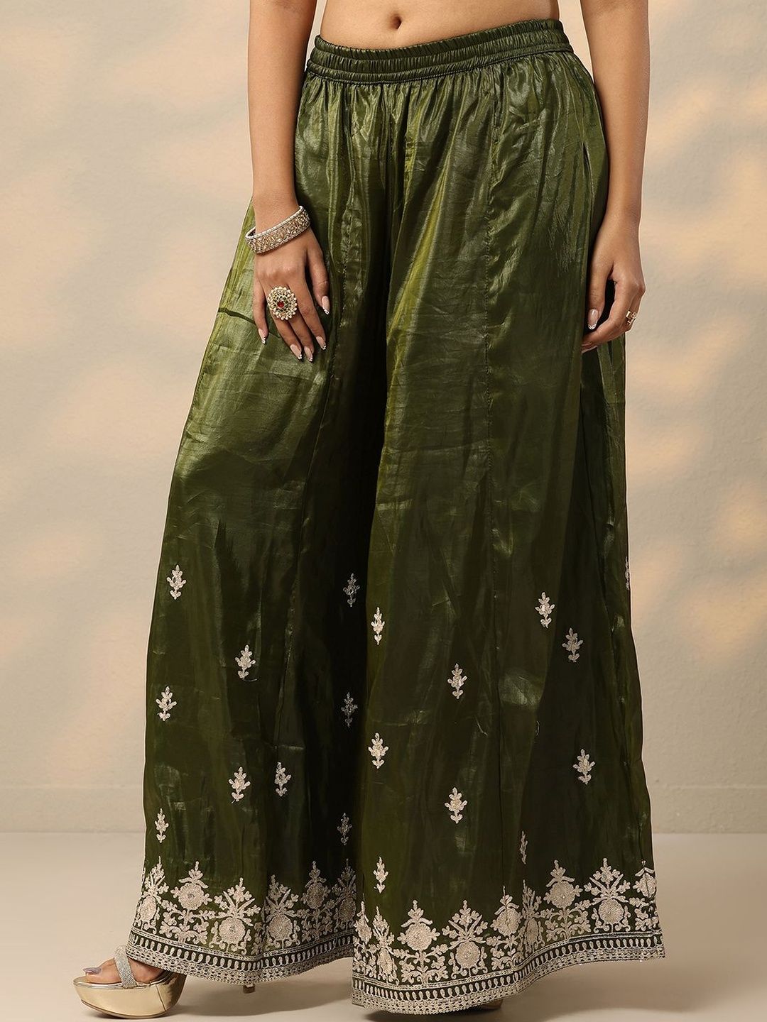 Dhiyona LL Women Ethnic Motifs Embroidered Regular Thread Work Kurta with Sharara & Dupatta