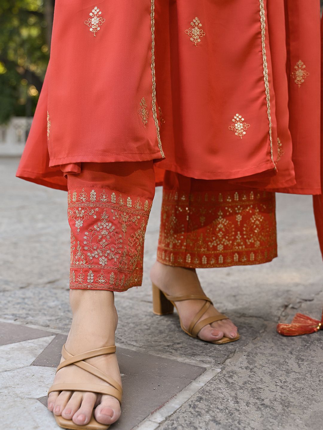 Dhiyona KL Women Embroidered Empire Sequinned Kurta with Palazzos & With Dupatta