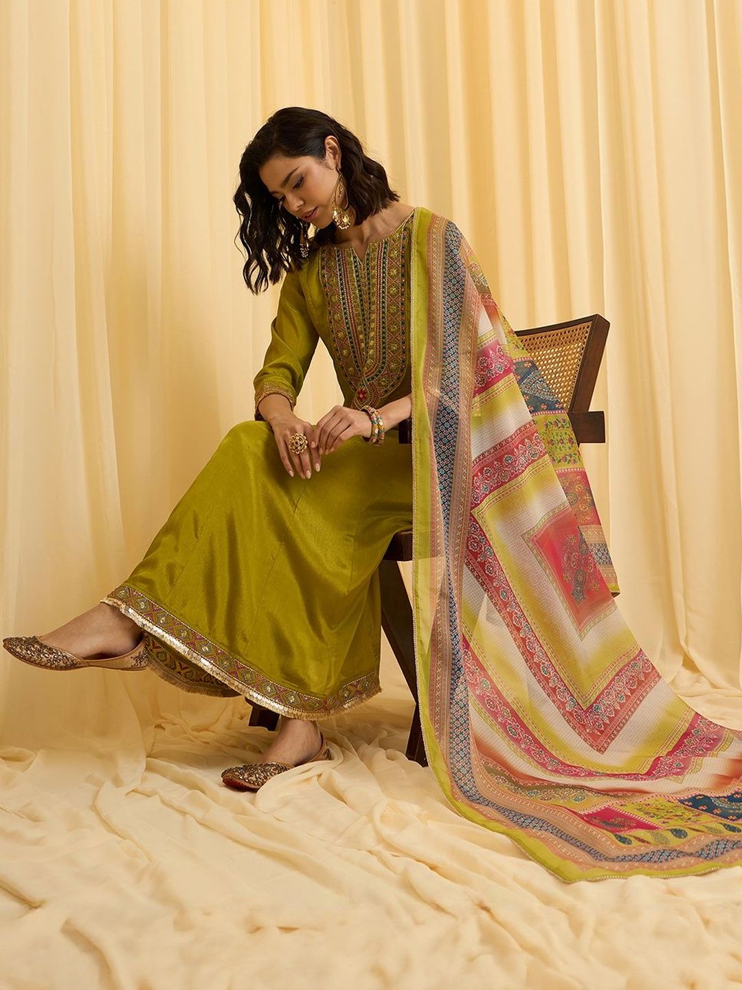 Dhiyona CH Women Ethnic Motifs Embroidered Kurta with Trousers & Dupatta