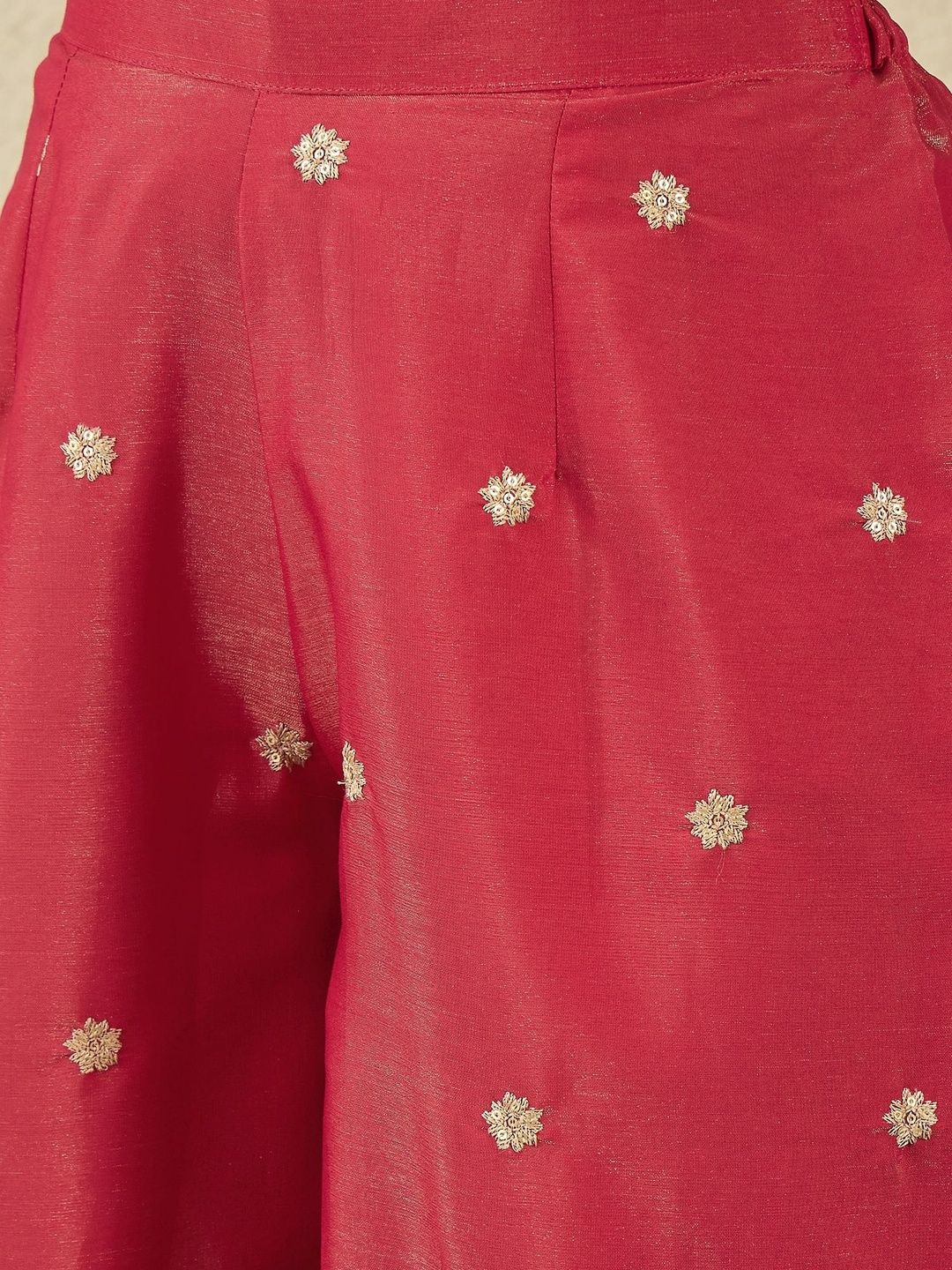 Dhiyona IN Women Floral Zari and Sequinned Embroidered Kurta Set with Dupatta