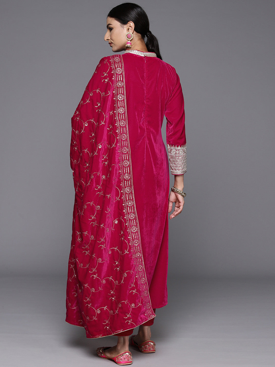 Women Regular Sequinned Velvet Kurta with Trousers & With Dupatta