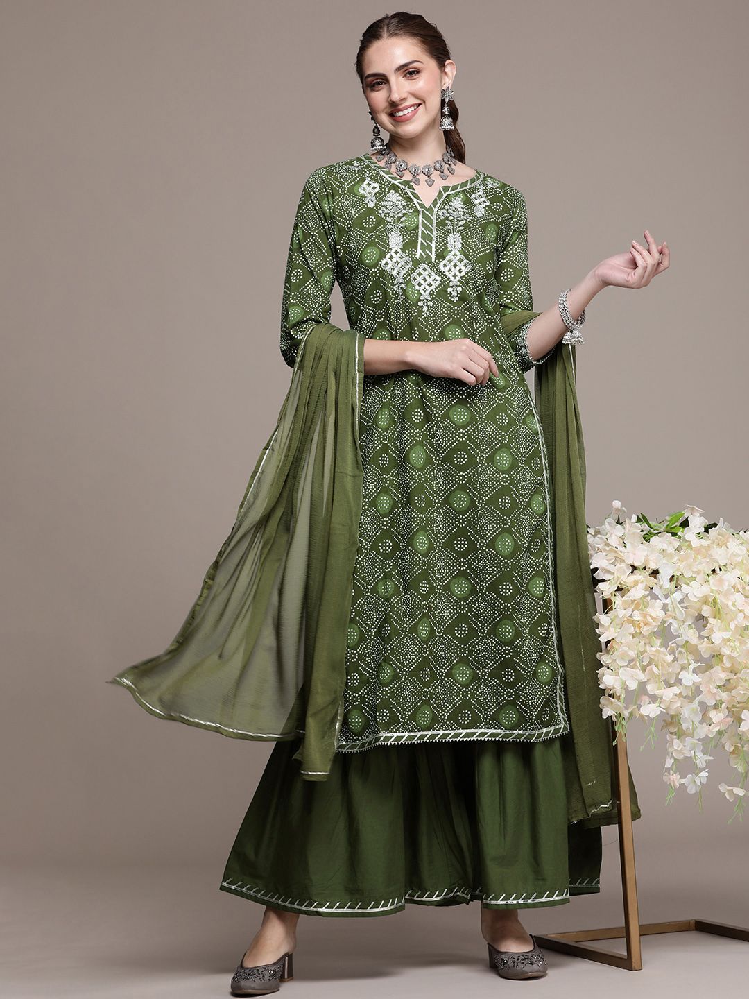 Dhiyona AN Women Green Printed Regular Gotta Patti Kurta with Sharara & With Dupatta
