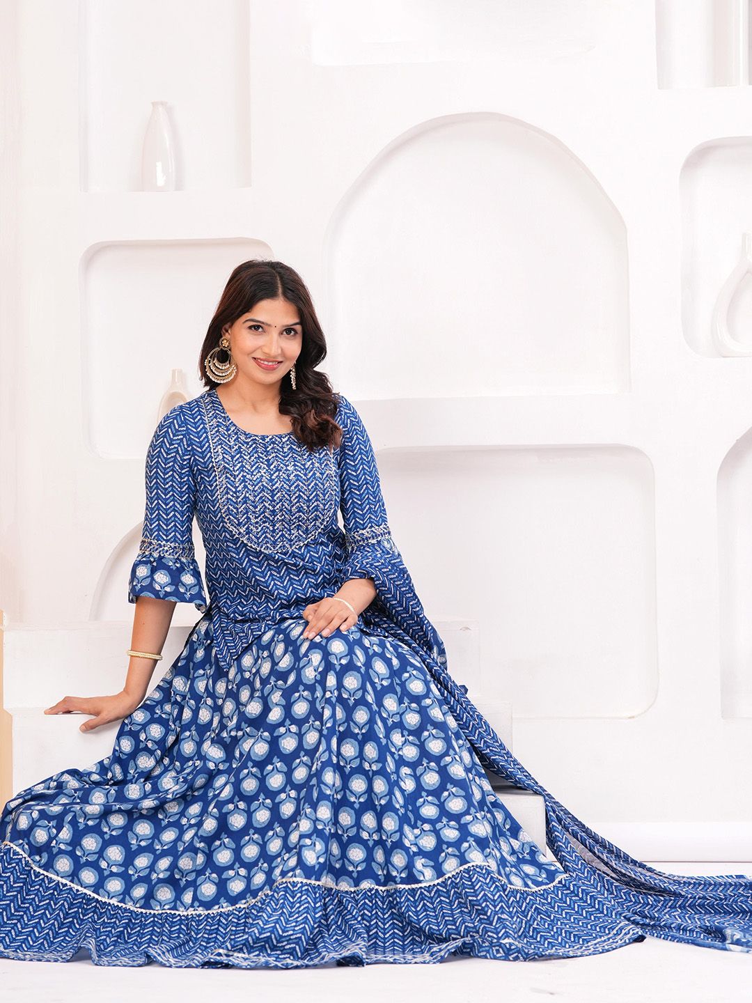 Dhiyona KL Women Ethnic Motifs Printed Pure Cotton Kurti with Skirt & Dupatta