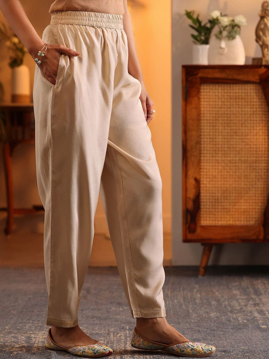 Ethnic Motifs Regular Sequinned Kurta With Trousers & Dupatta