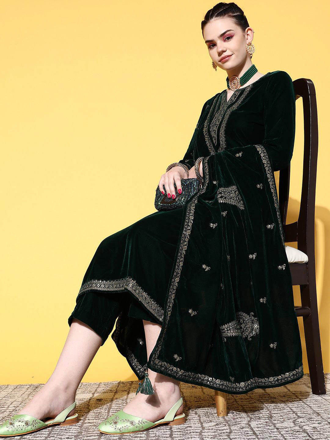 Green Floral Embroidered Velvet Kurta & Trousers With Dupatta