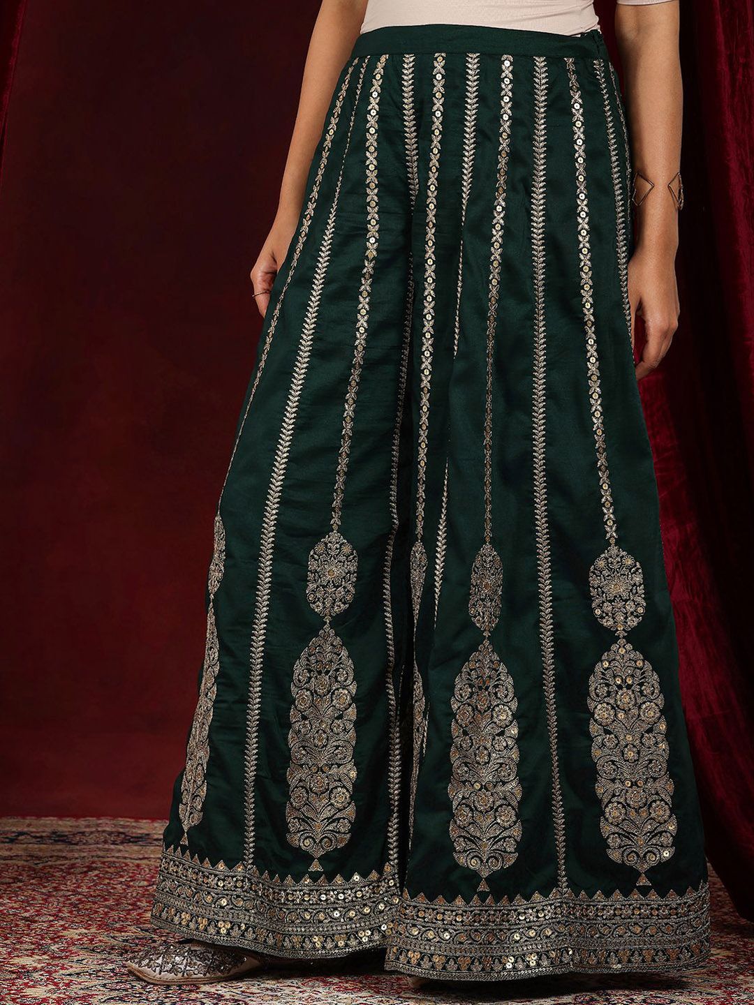 Dhiyona LL Sequinnce Embellished Round Neck Kurta Straight Kurta With Palazzos & Dupatta