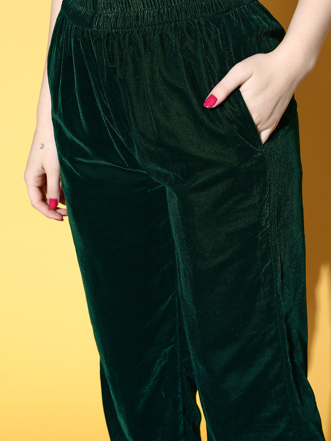 Women Floral Velvet Kurta Set