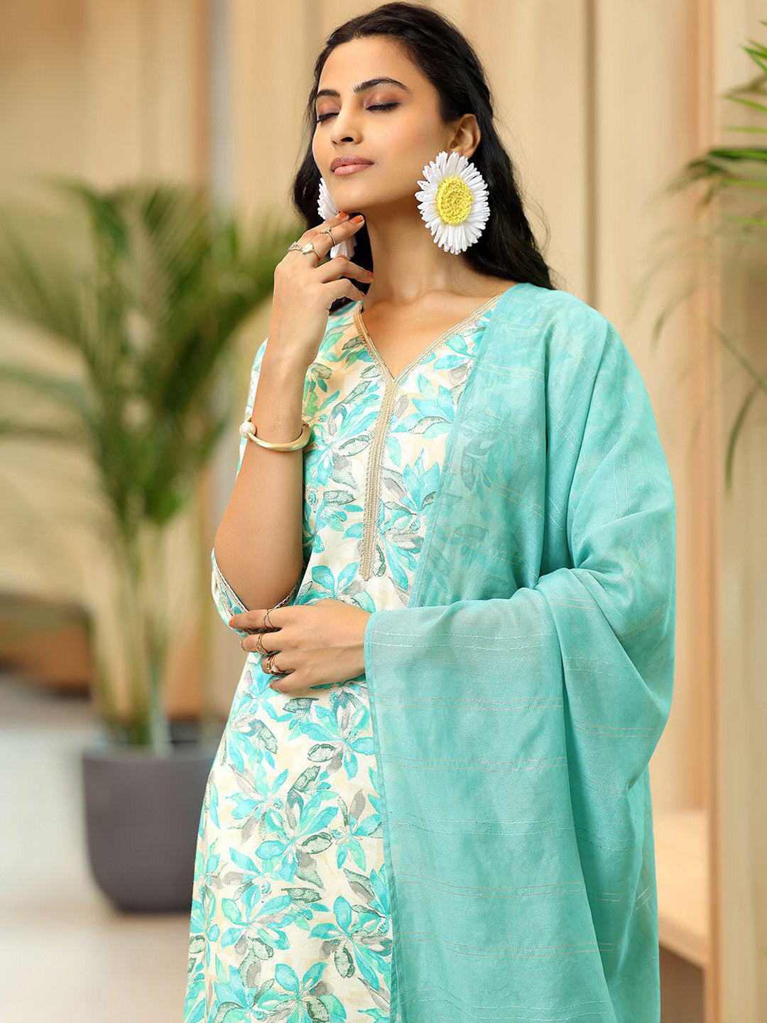 Women Floral Printed Regular Sequinned Kurta with Salwar & With Dupatta