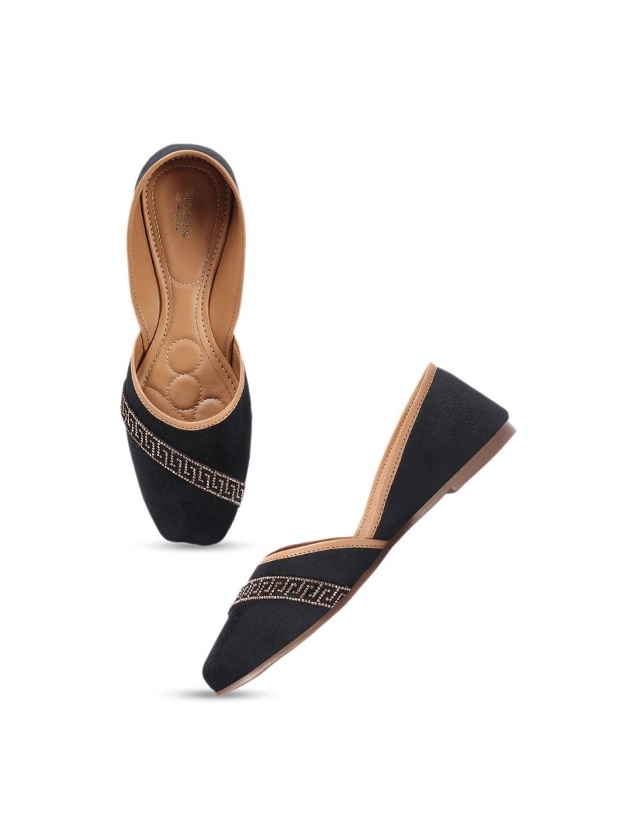 Dhiyona AK Black Embellished Round Toe Mojaris