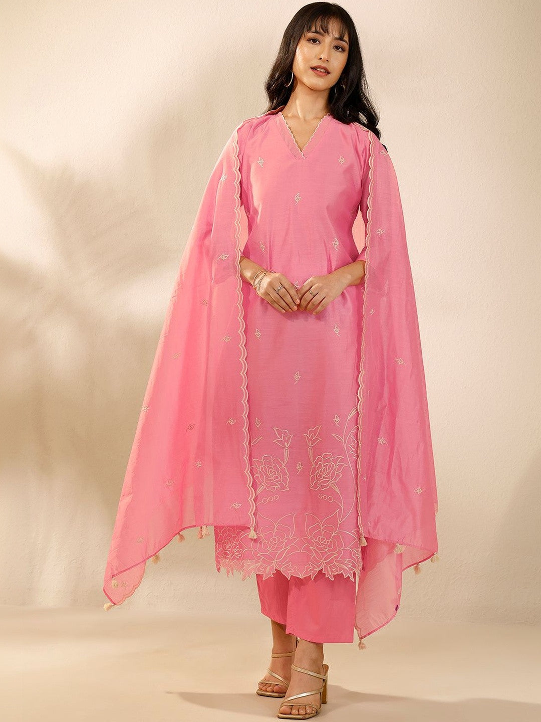 Women Floral Embroidered Regular Thread Work Kurta with Trousers & With Dupatta