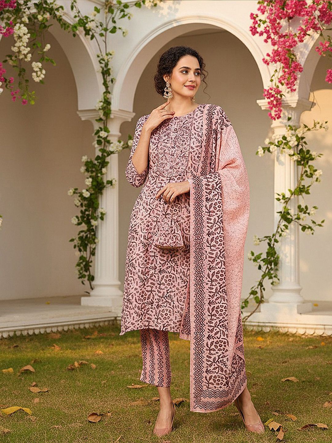 Dhiyona KL Ethnic Motifs Printed Regular Kurta with Trousers & With Dupatta