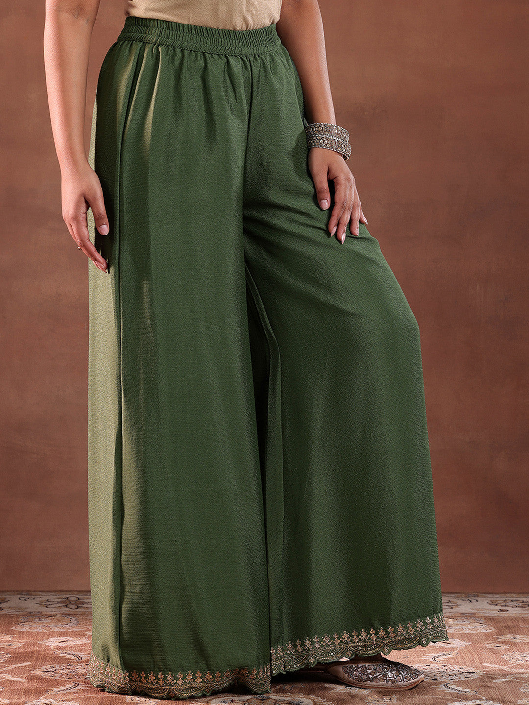 Women Floral Embroidered Kurta with Palazzos & Dupatta