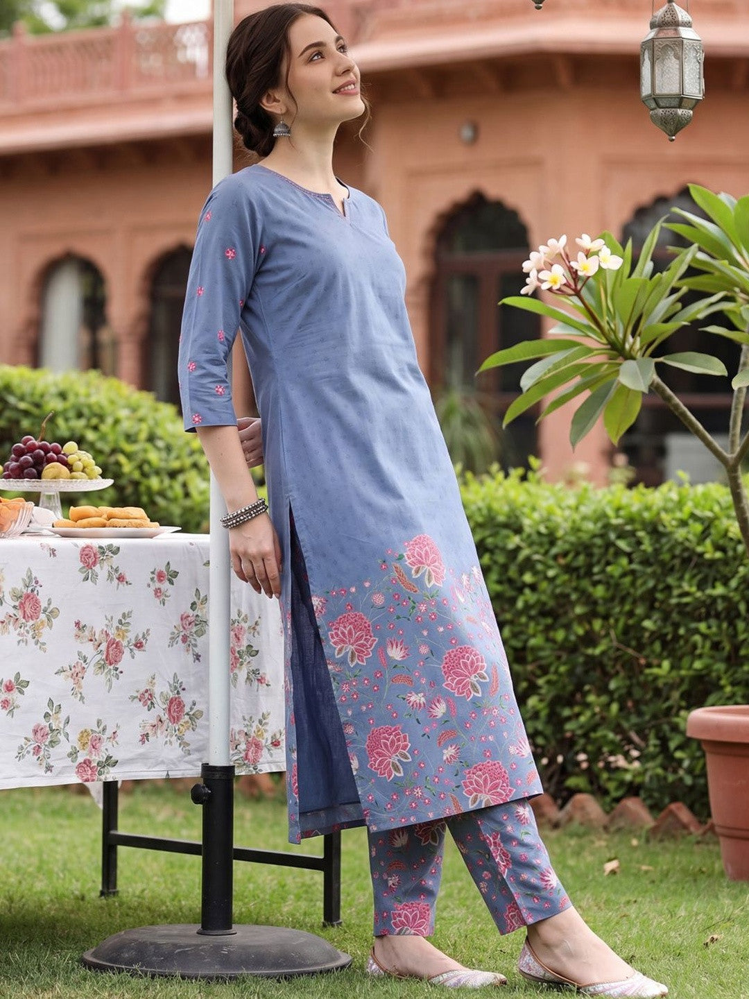Women Floral Printed Regular Pure Cotton Kurta with Trousers
