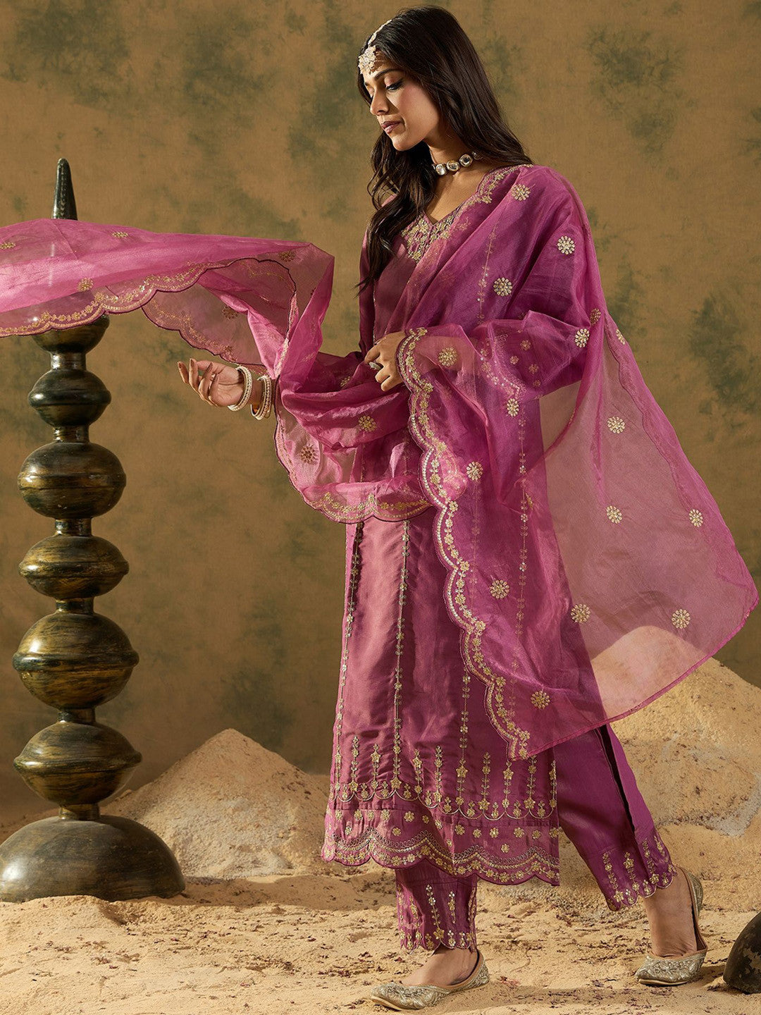 Women Floral Embroidered Regular Kurta with Trousers & With Dupatta