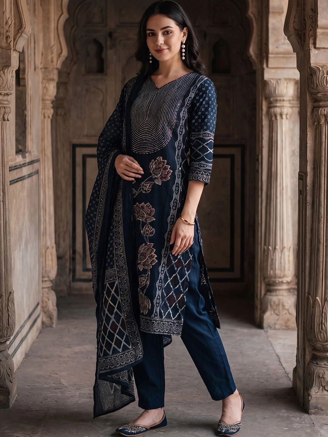 Women Ethnic Motifs Printed Regular Pure Cotton Kurta with Trousers & With Dupatta