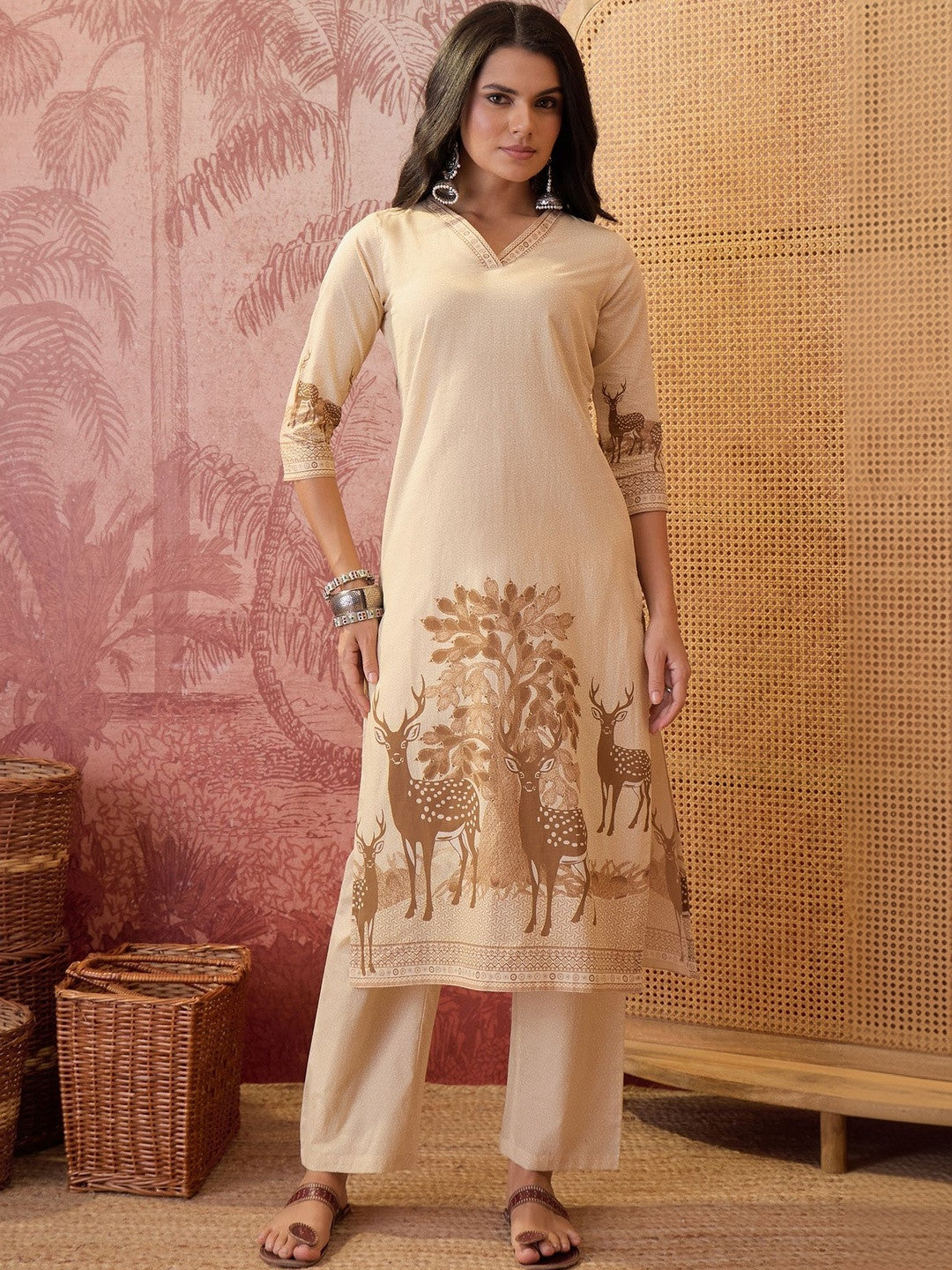 Women Animal Printed Regular Pure Cotton Kurta with Trousers & With Dupatta