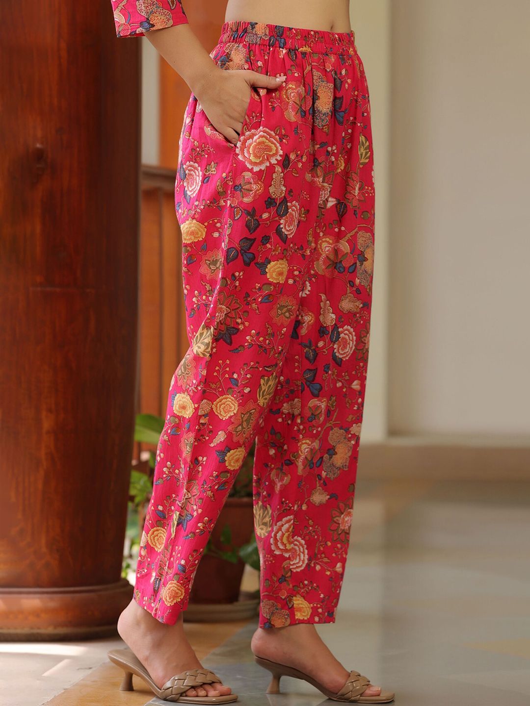 Dhiyona RR Women's Floral Printed Regular Pure Cotton A-Line Kurta with Trousers