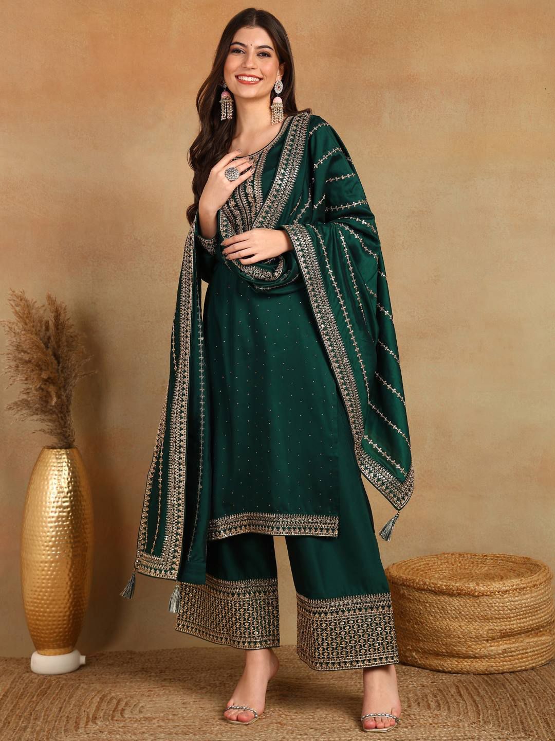Dhiyona KL Floral Embroidered Regular Republic Day Kurta with Palazzos & With Dupatta