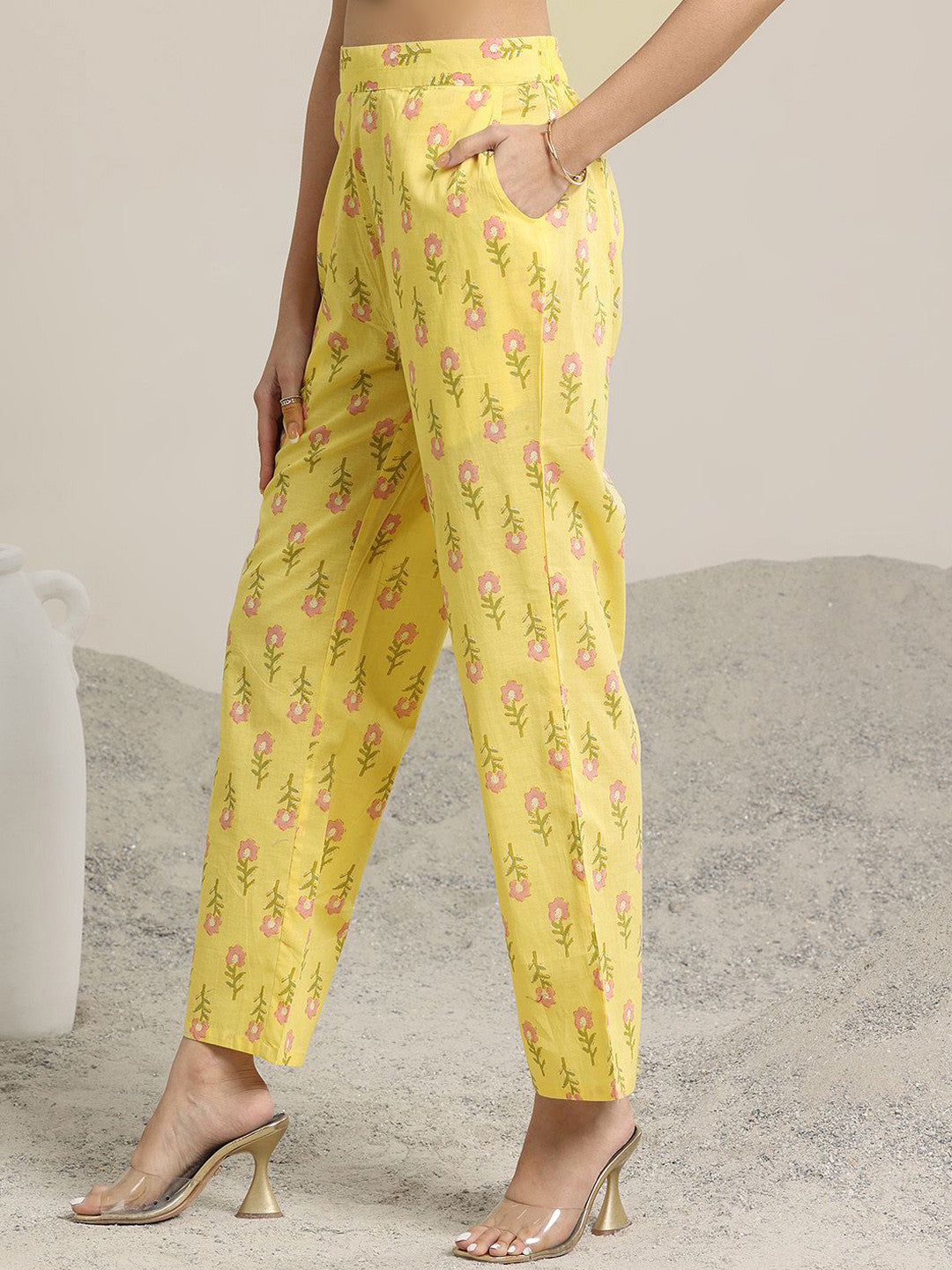 Women Floral Printed Pleated Thread Work Kurta with Trousers