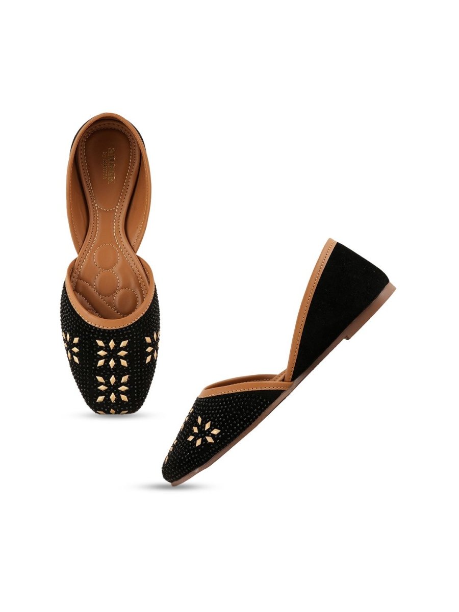 Dhiyona AK Embellished Mojaris