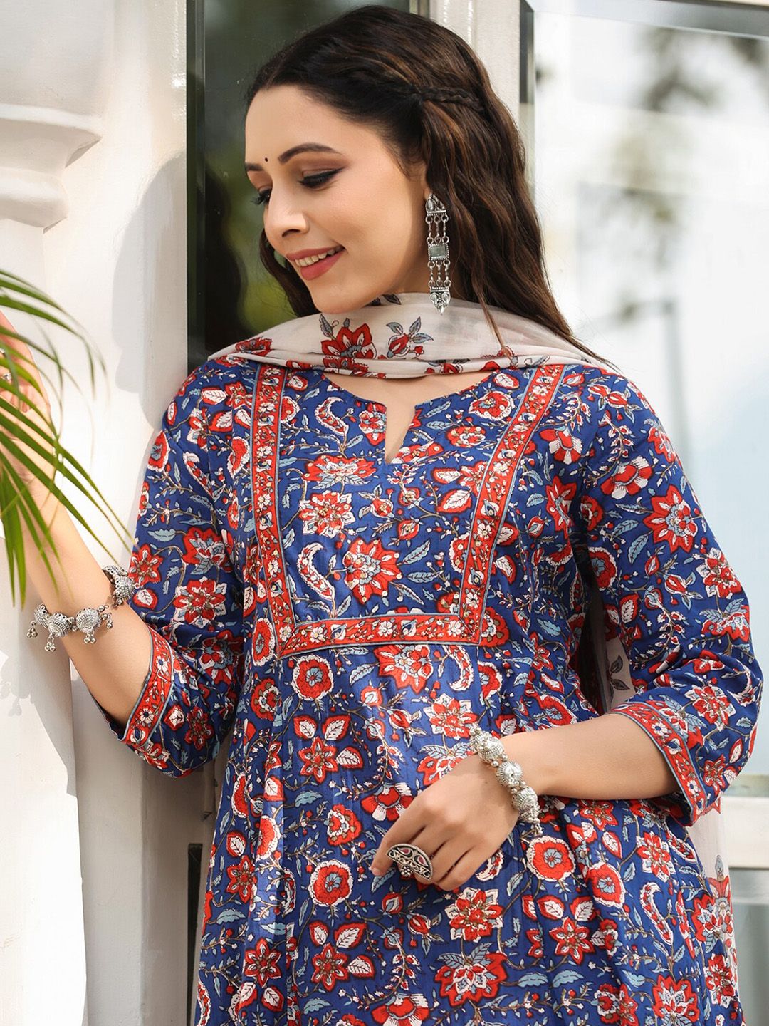 Dhiyona RR Women's Floral Printed Sequinned Pure Cotton Kurta with Trousers & Dupatta