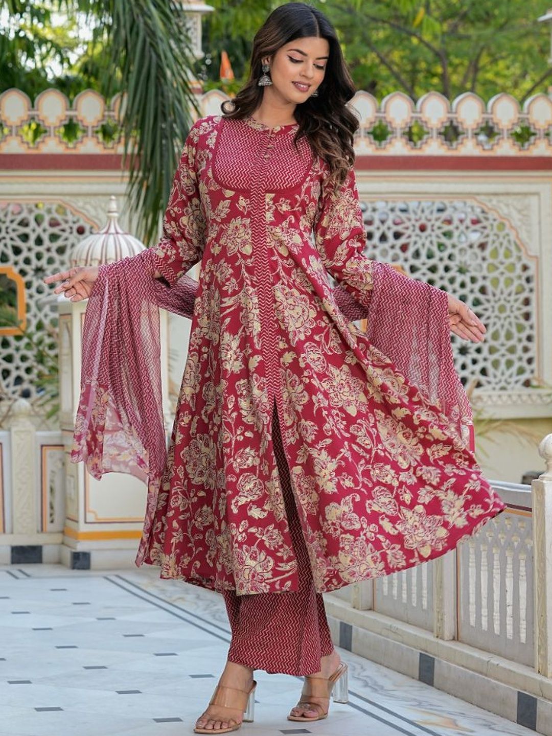 Dhiyona KL Women Floral Printed Panelled Kurta with Trousers & With Dupatta