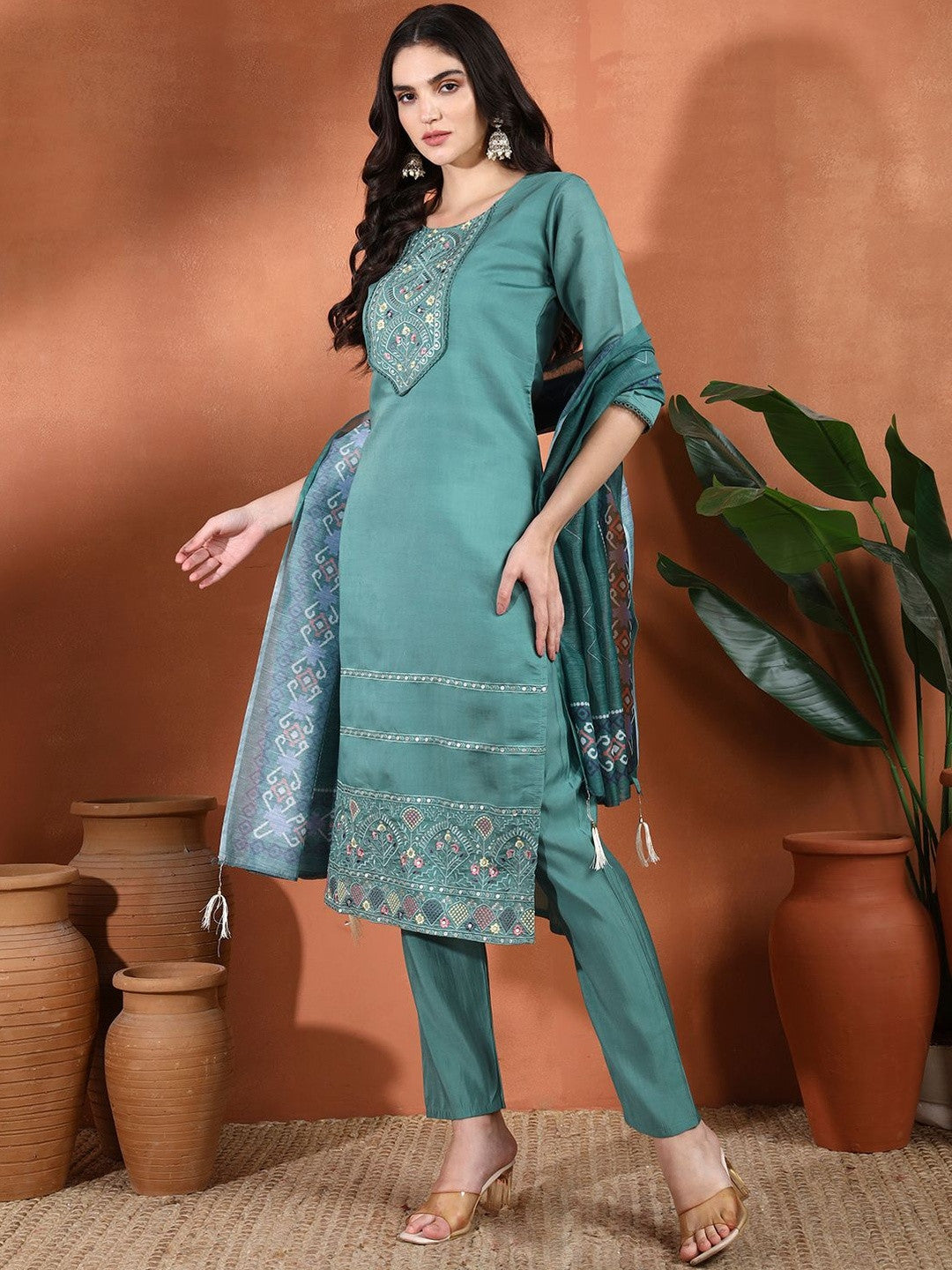Women Ethnic Motifs Embroidered Regular Thread Work Kurta with Trousers & Dupatta