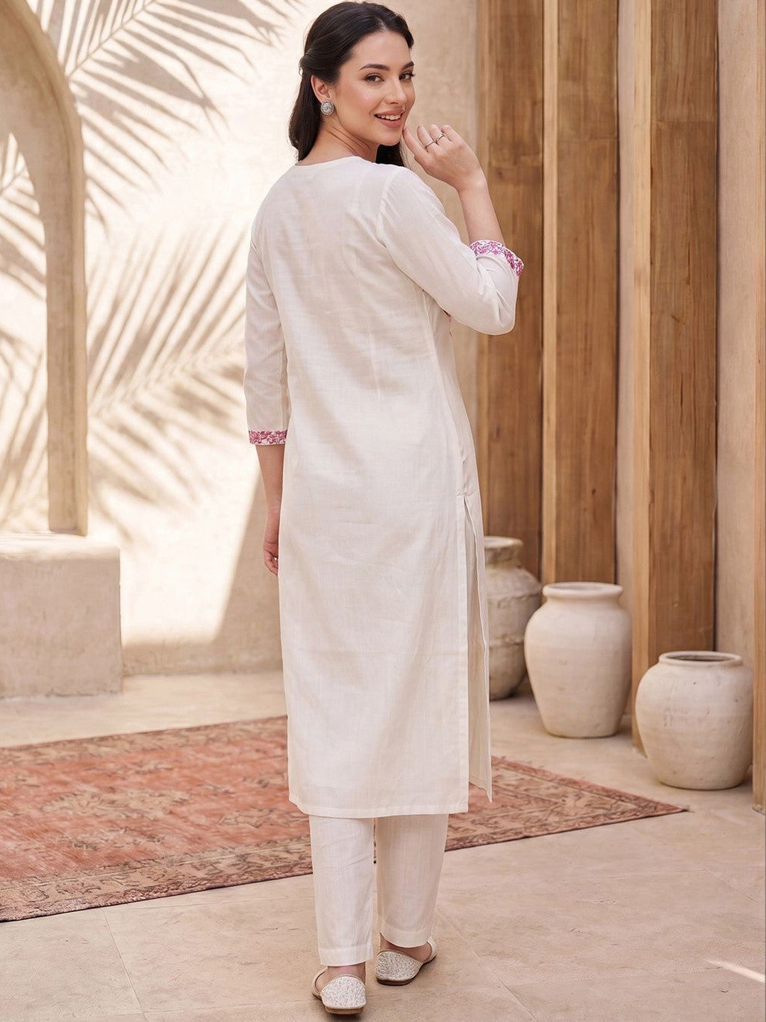 Women Floral Embroidered Regular Thread Work Kurta with Trousers