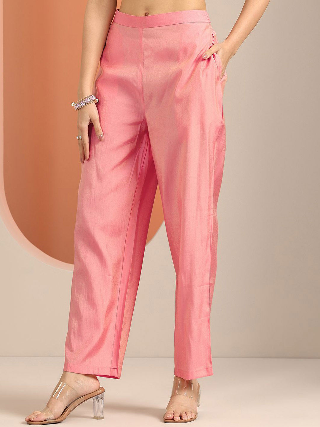 Women Floral Embroidered Regular Thread Work Kurta with Trousers & With Dupatta