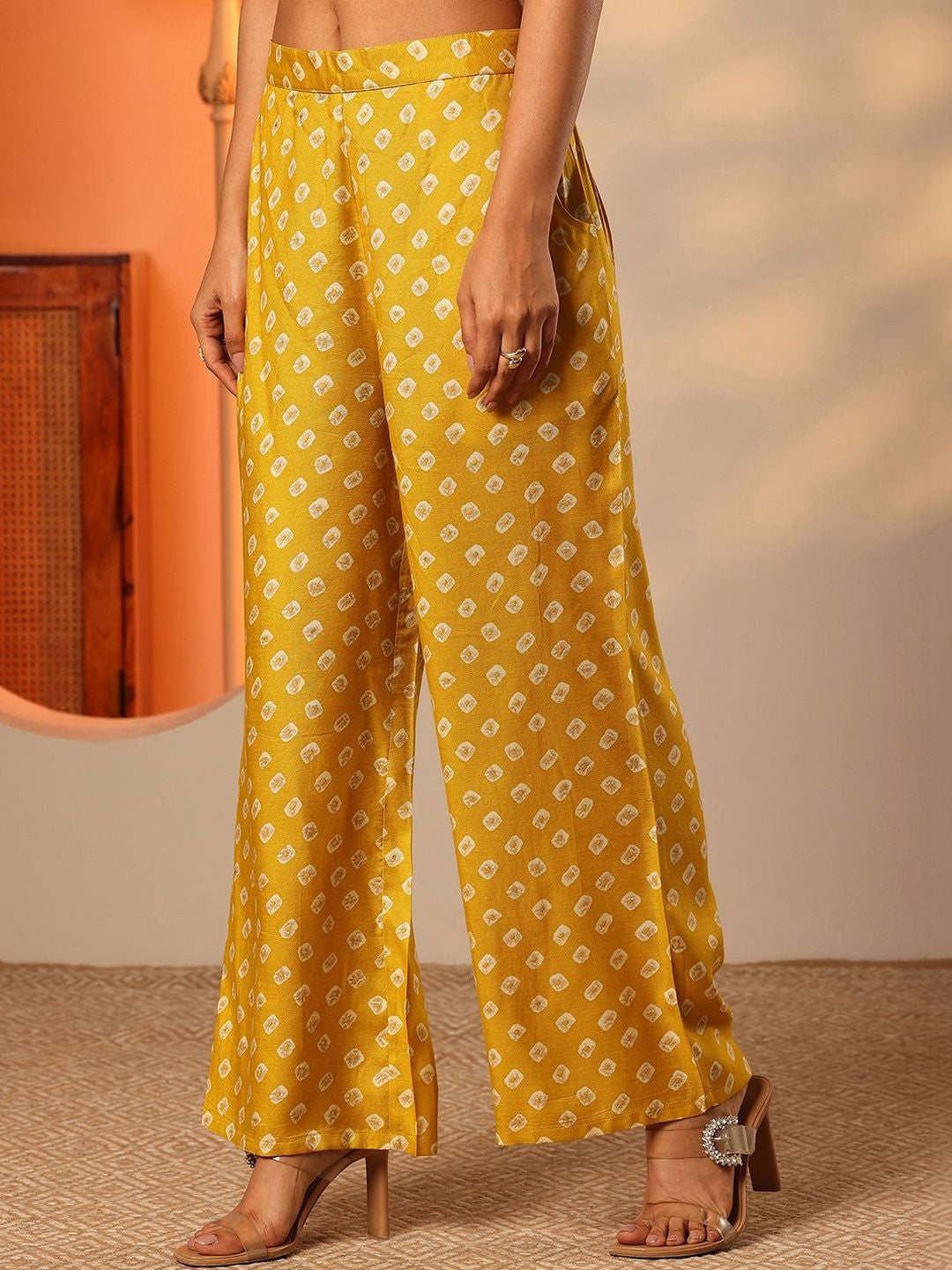 Women Bandhani Printed Regular Kurta with Palazzos