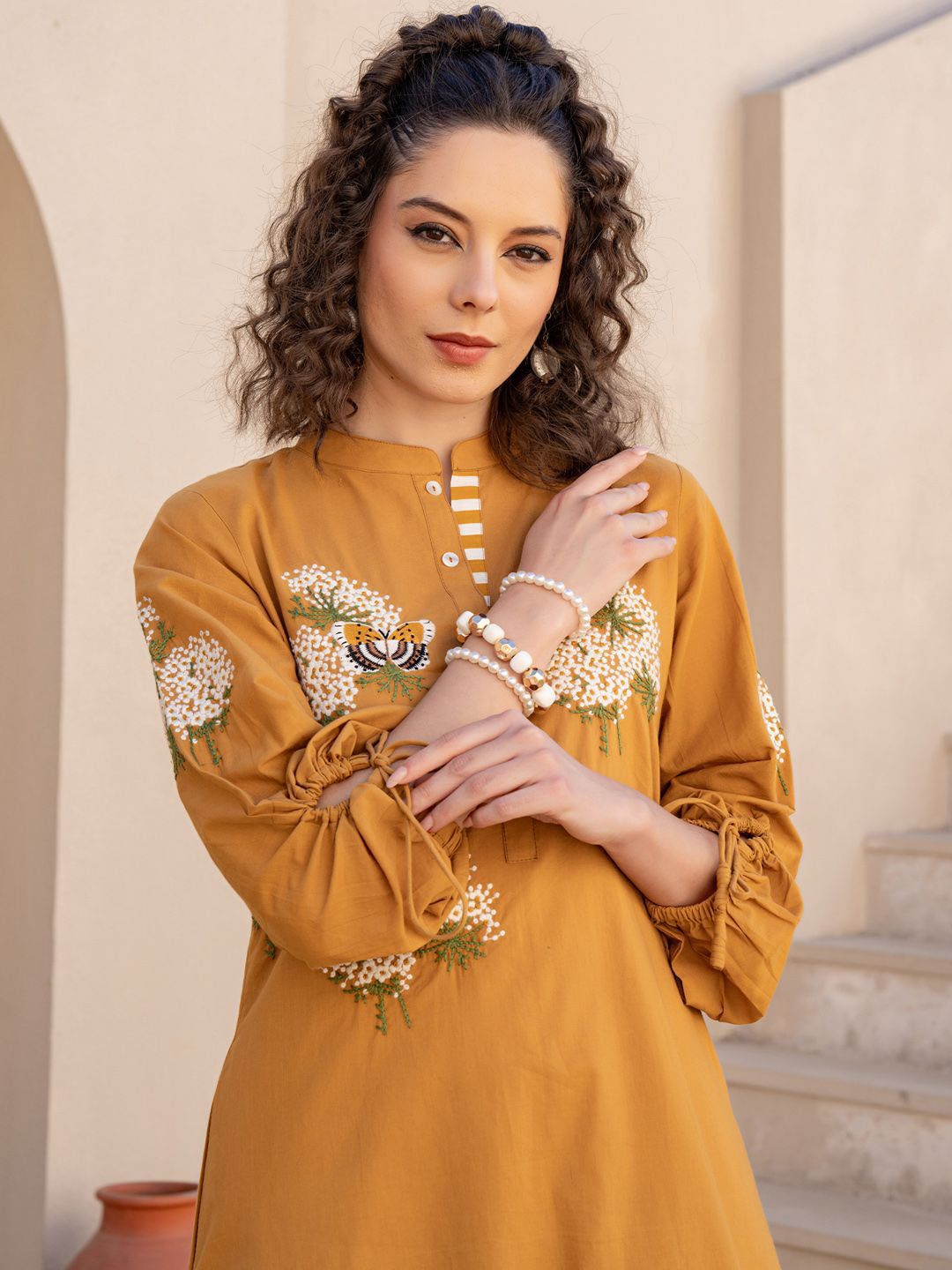 Floral Embroidered Mandarin Collar Pure Cotton Kurta With Trousers