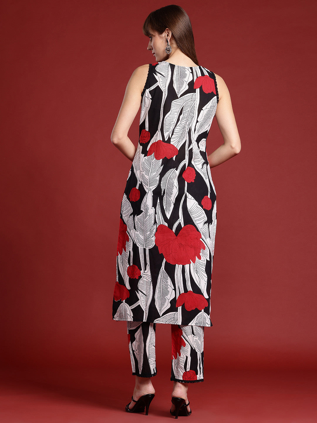 Floral Printed Lace Detailed Pure Cotton Kurta with Trousers