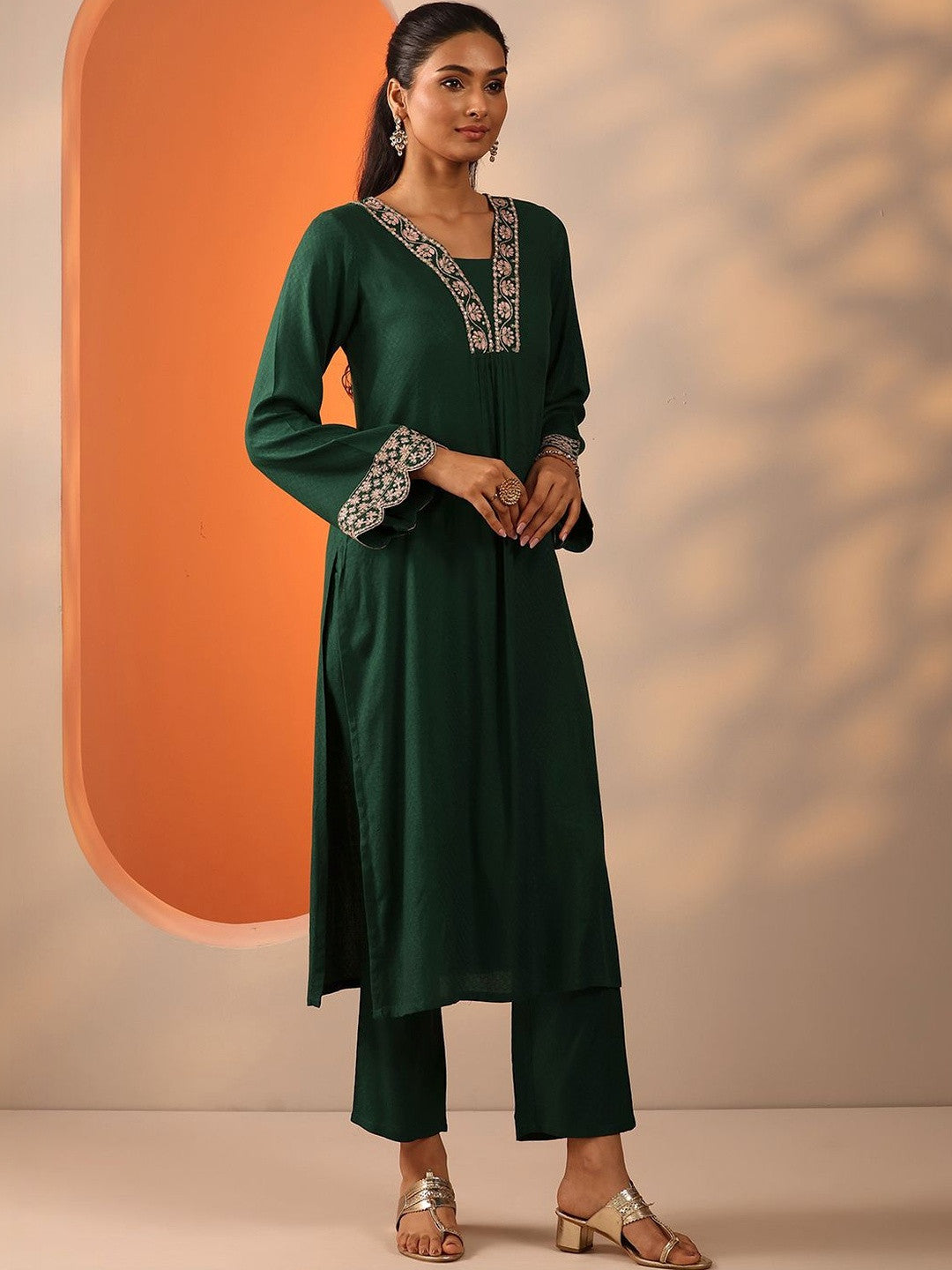 Women Ethnic Motifs Regular Thread Work Kurta with Trousers