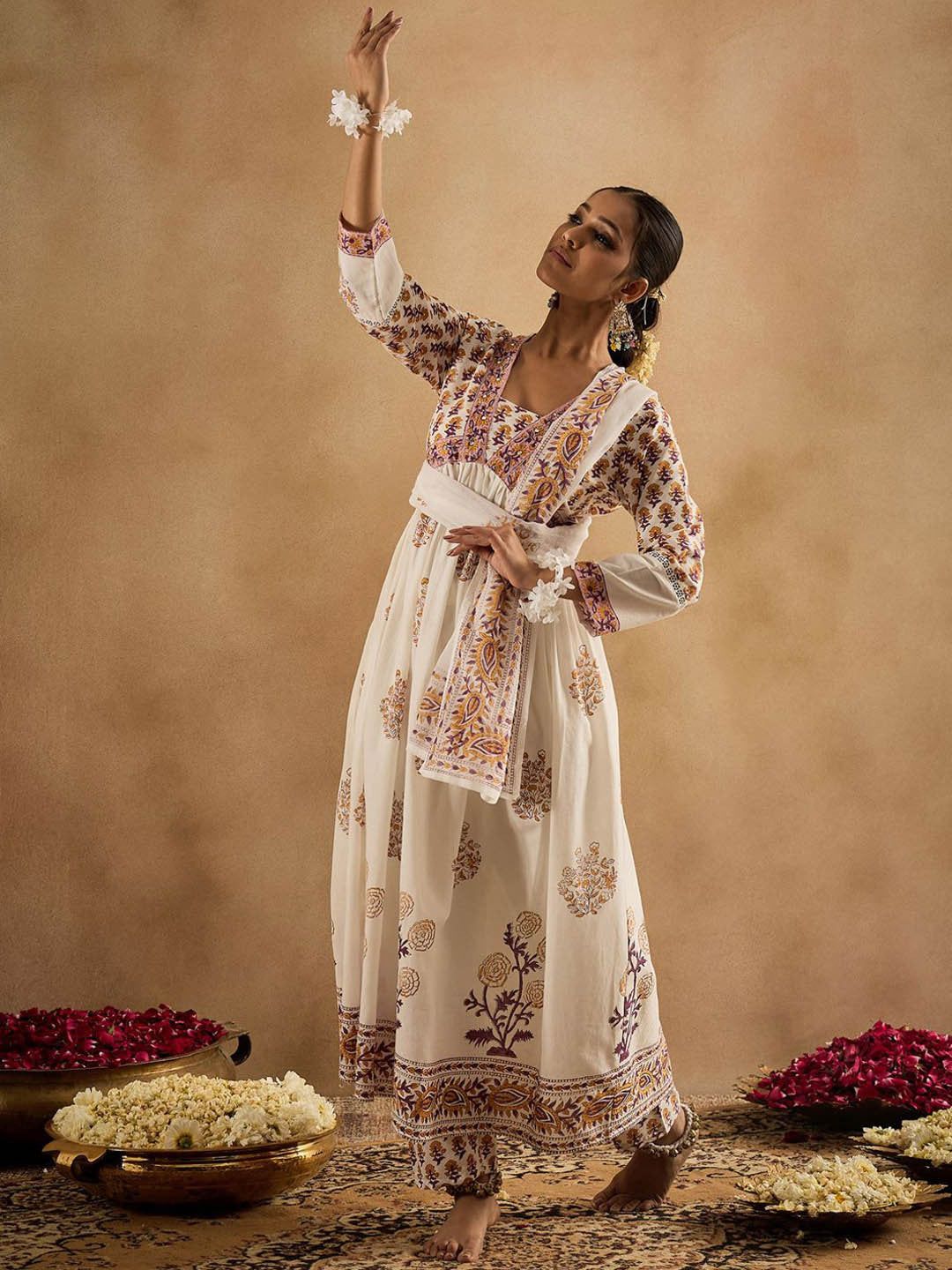 Women Floral Printed Empire Pure Cotton Kurta with Trousers & With Dupatta