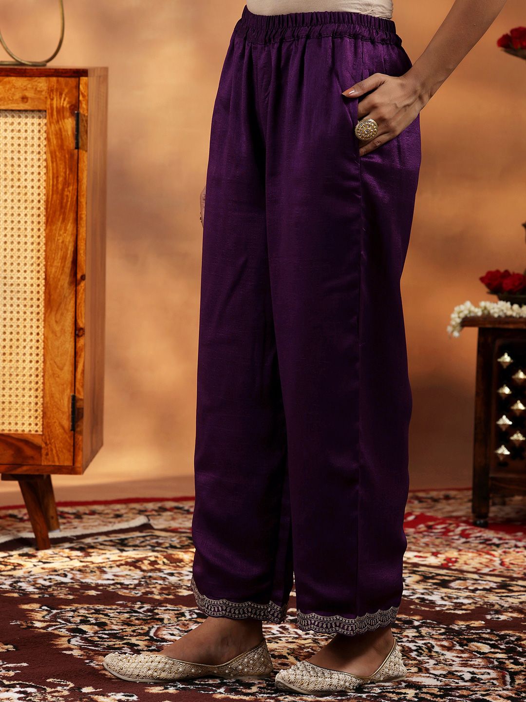 Dhiyona LL Women Floral Embroidered Regular Beads and Stones Kurta with Palazzos & With Dupatta