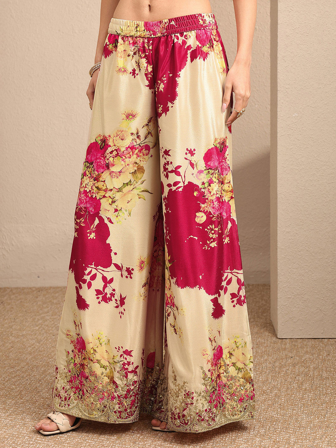 Women Floral Embroidered Regular Kurta with Palazzos & With Dupatta