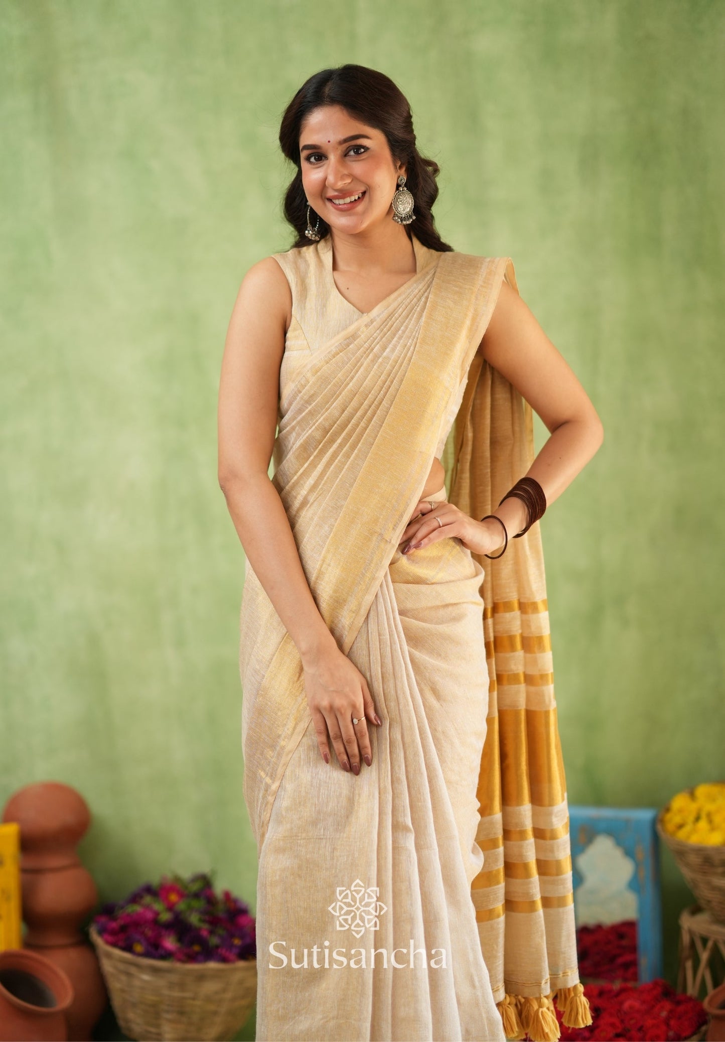 Dhiyona SS Opulent Golden Border Saree with Tassel Detailing – Cotton Linen Weave