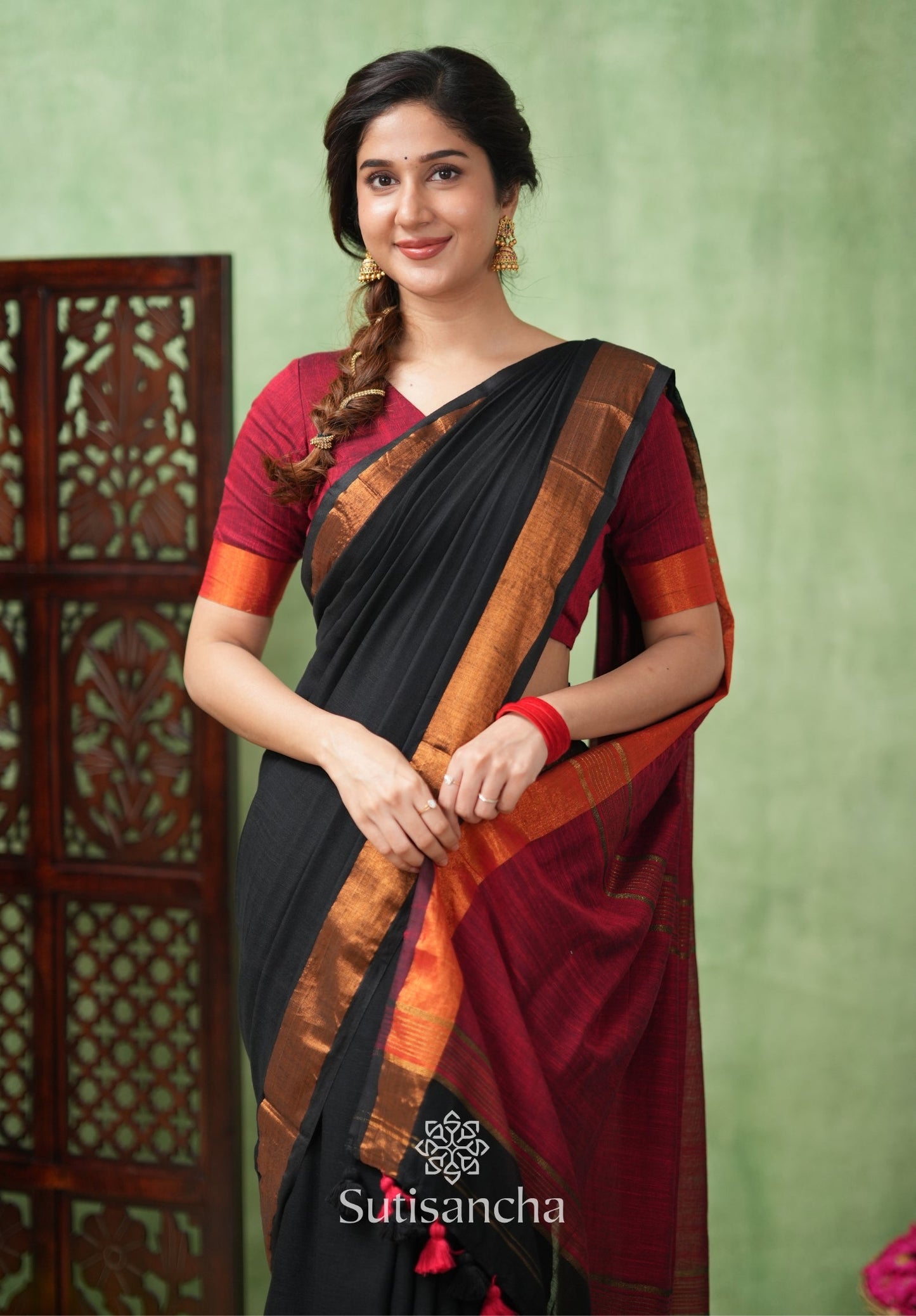 Dhiyona SS Royal Roots Revived Golden Border Cotton Saree