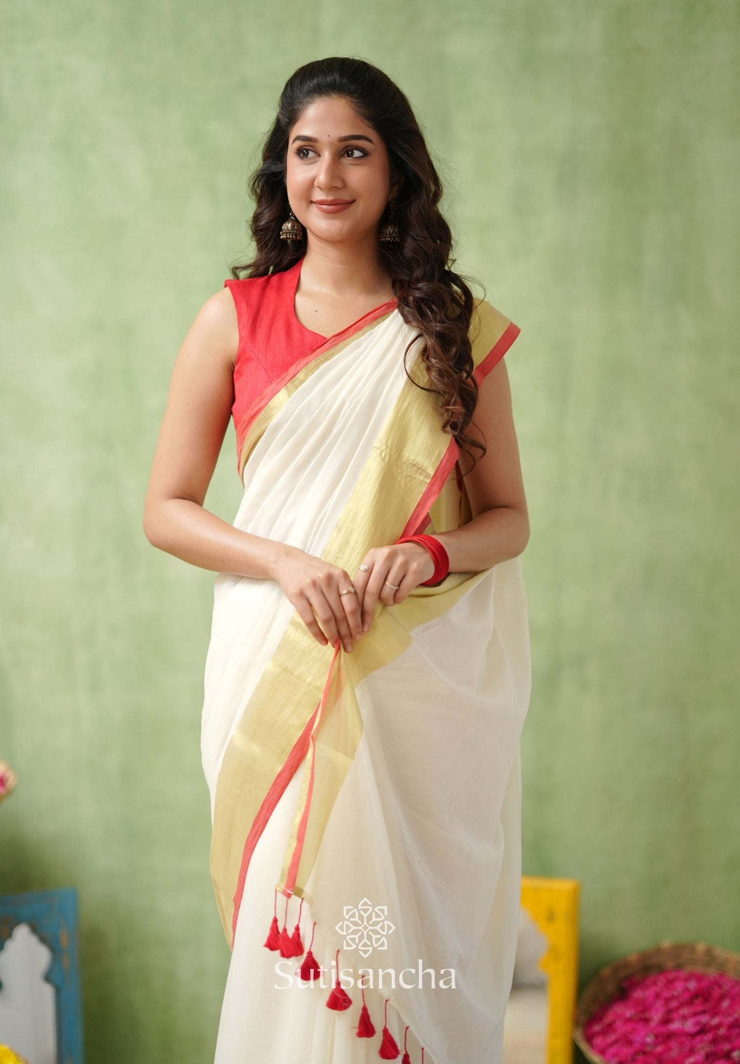 Dhiyona SS Golden Edge Classic Mul Saree